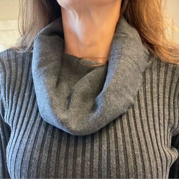 Cowl Neck Sweater, gray, soft, stretchy for multi size fit, w/ sunscreen, Sz S - Picture 7 of 8